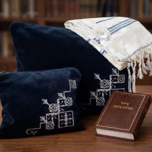 סט תפילין לבר מצווה דגם כתר ישורון עם טלית צמר וכיסוי תפידנית.